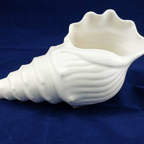 Crown Lynn Brussels Vase – Conch Shell, ivory. Made by Crown Lynn Kiwi.