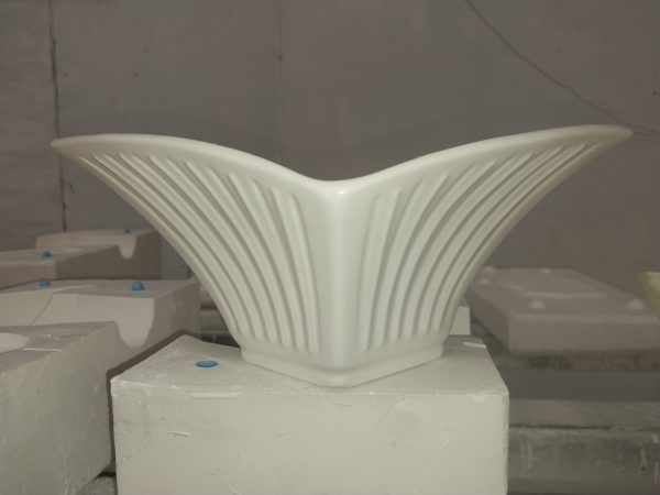 Metro Vase - Crown Lynn
