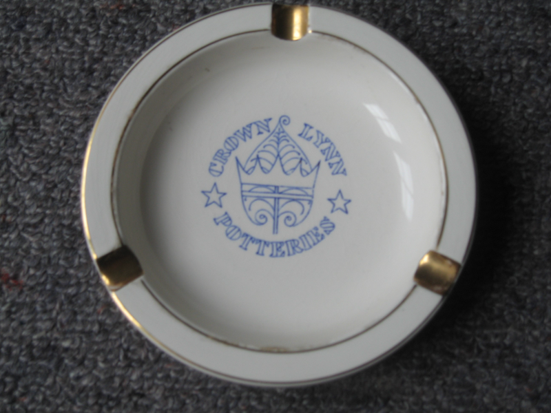 Ashtray commemorating the export drive of the 1960s.